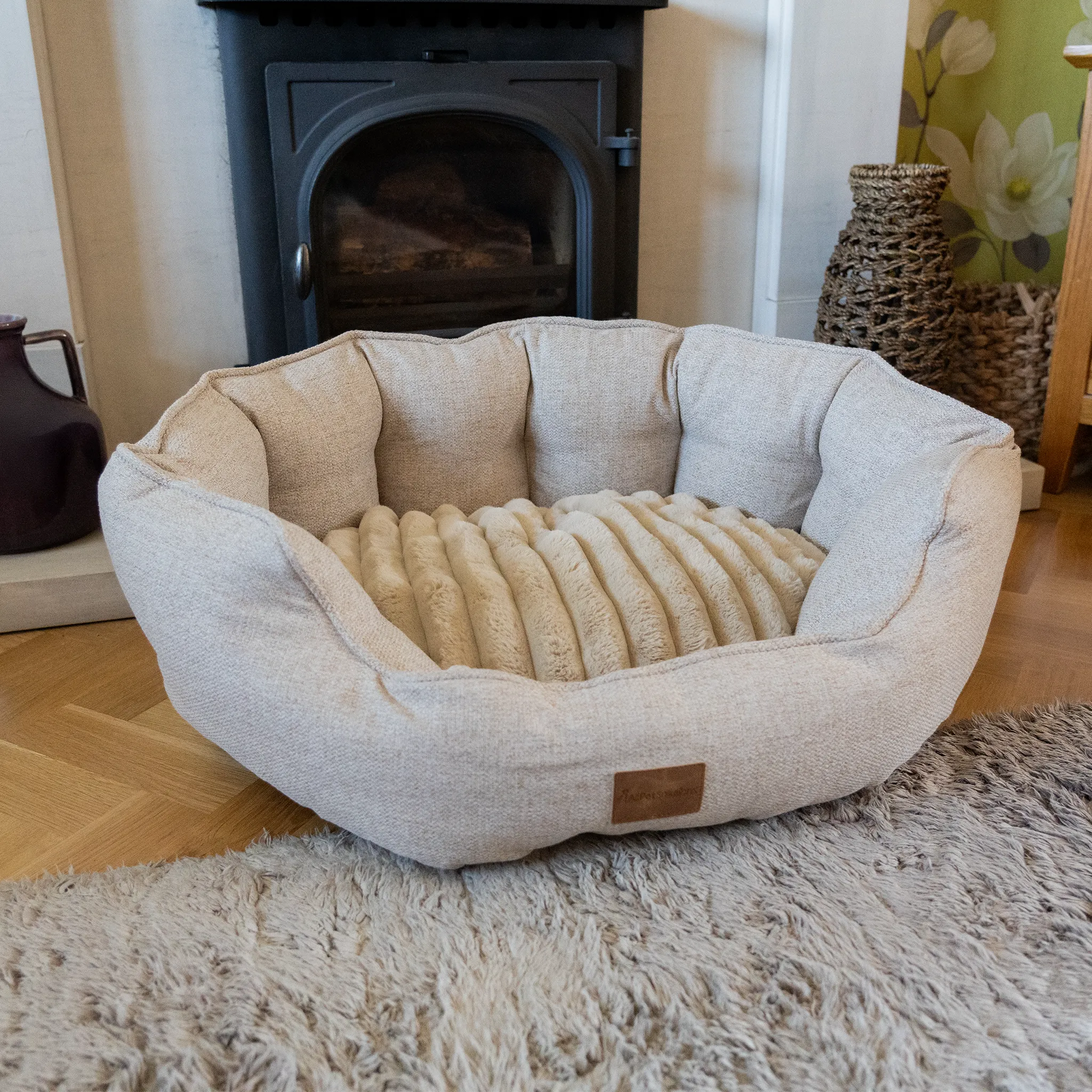 AllPetSolutions Alfie Premium  Luxury Dog Bed - Ivory Cream - S/M/XL