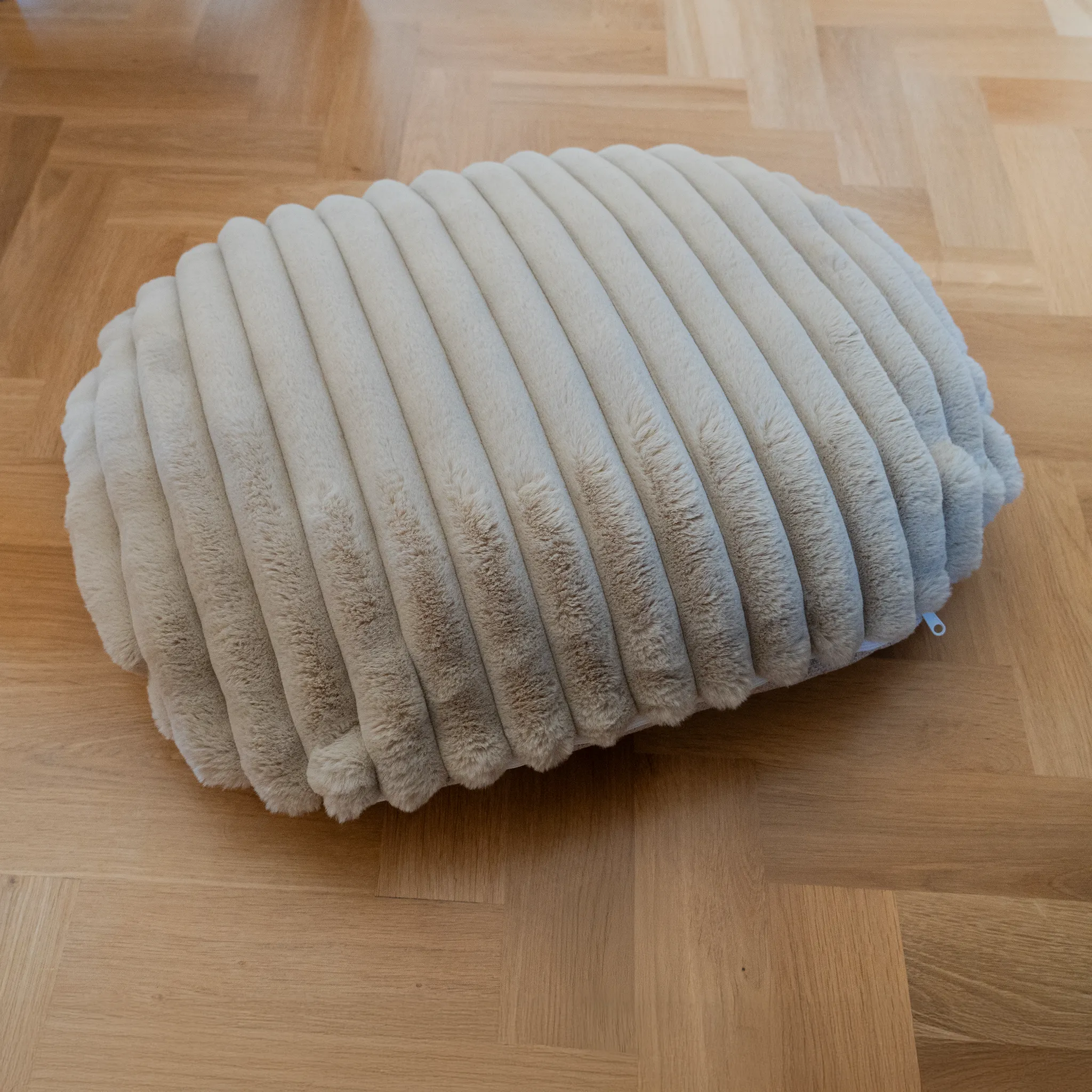 AllPetSolutions Alfie Premium  Luxury Dog Bed - Ivory Cream - S/M/XL