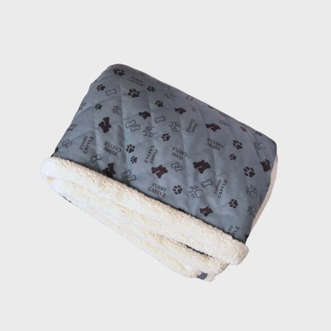 Warm & Comfortable Pet Blanket Furry Castle Print